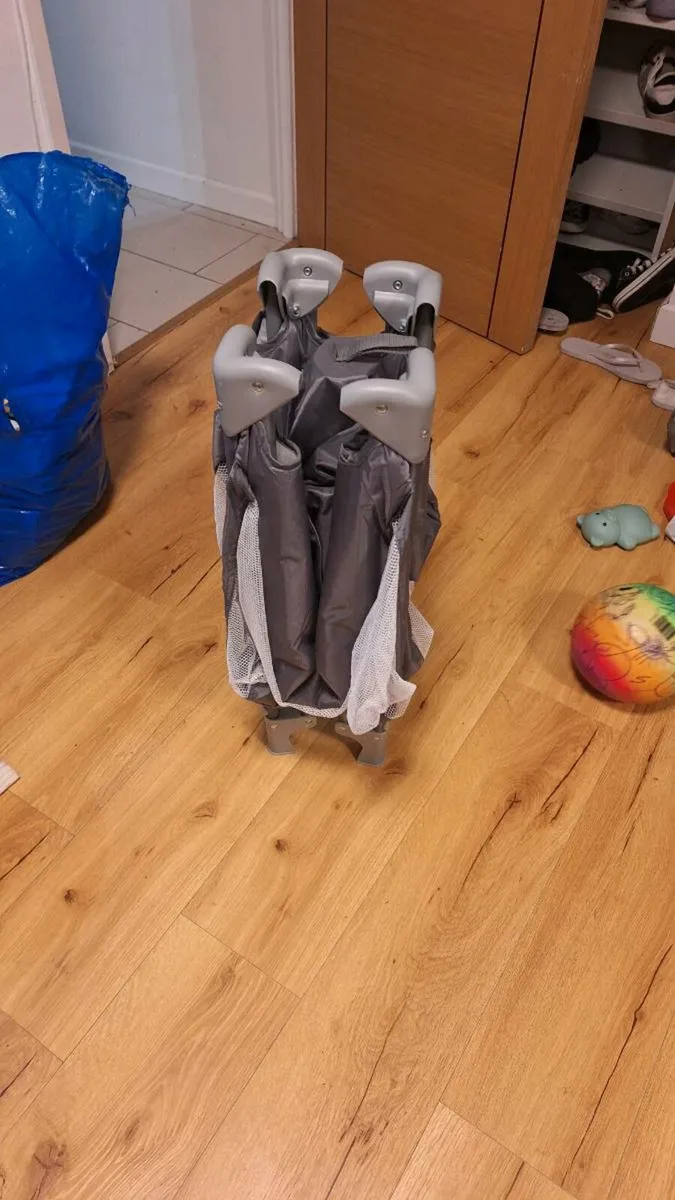 Baby Travel Pen - Image 3