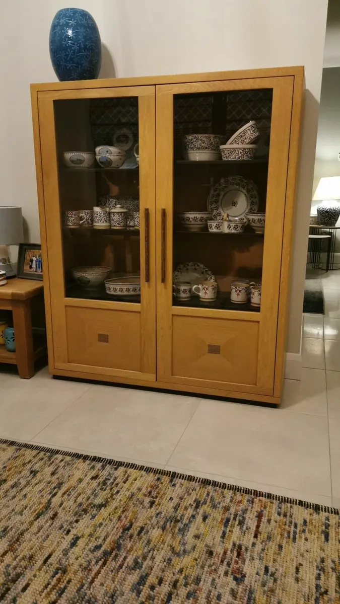 Solid Oak Display cabinet - Image 1