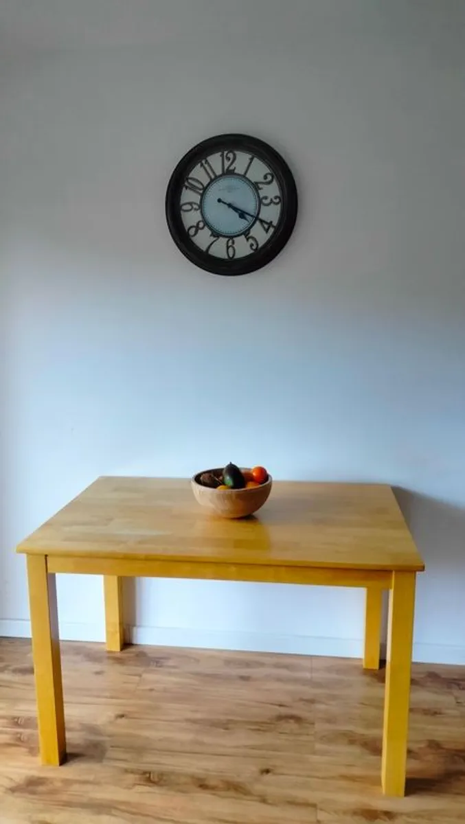 Kitchen table - Image 1