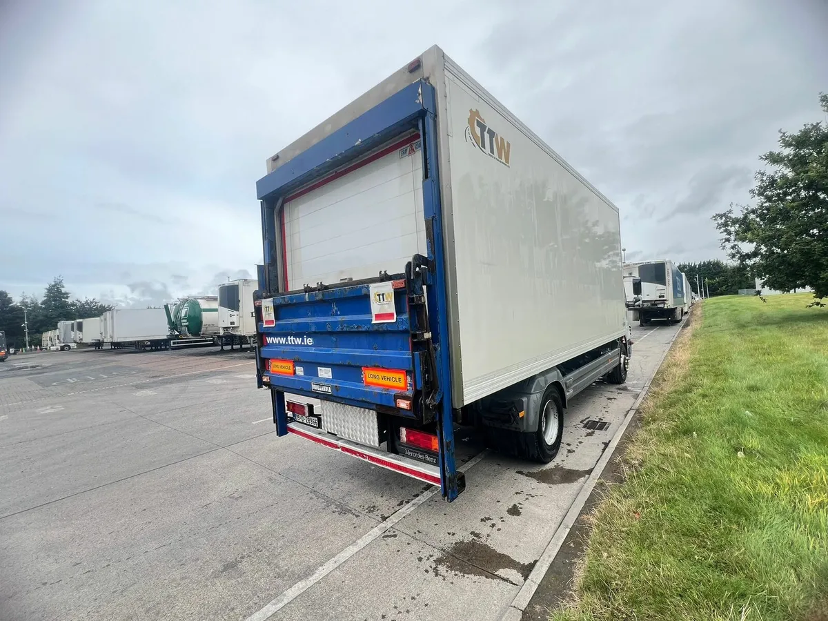 Mercedes Atego - Image 4