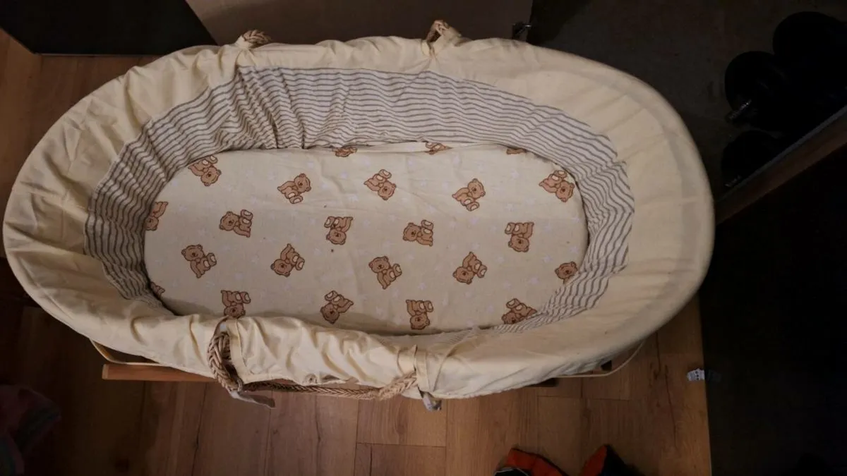 Newborn baby wicker bed - Image 2