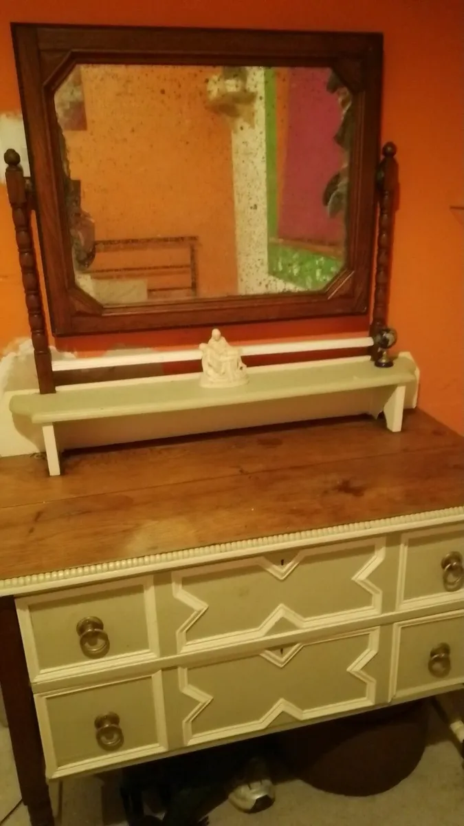 Antique dressing table - Image 1