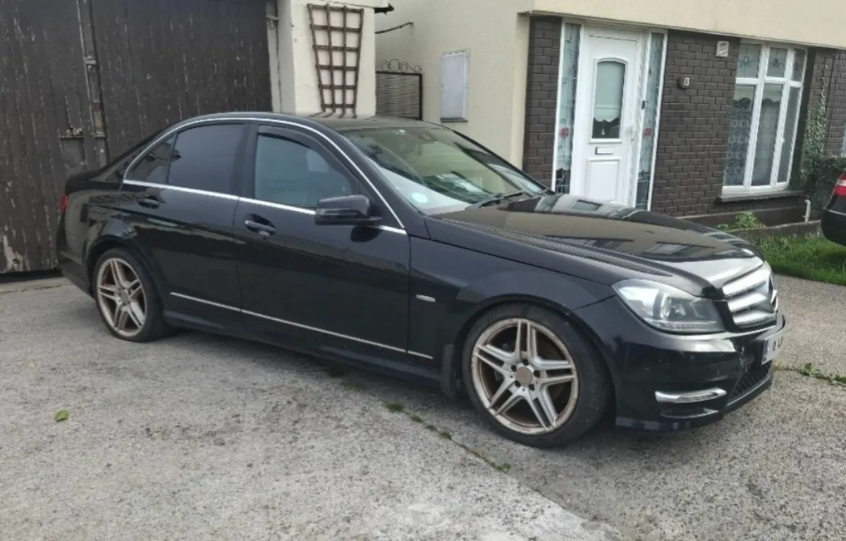 Mercedes-Benz C-Class 2011 - Image 1