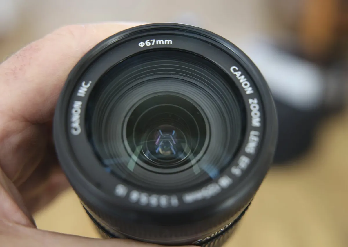 Canon EF-S 18-135mm f/3.5-5.6 IS - Image 3