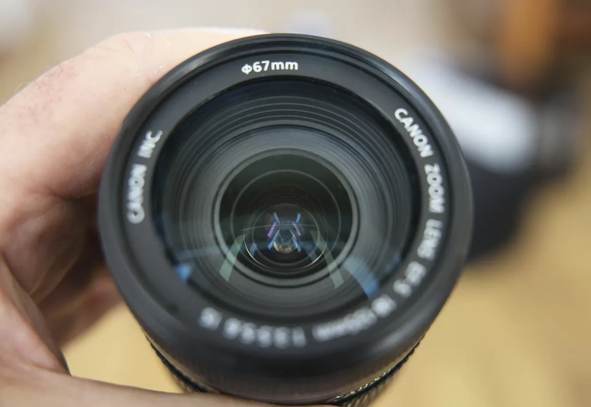 Canon EF-S 18-135mm f/3.5-5.6 IS - Image 4