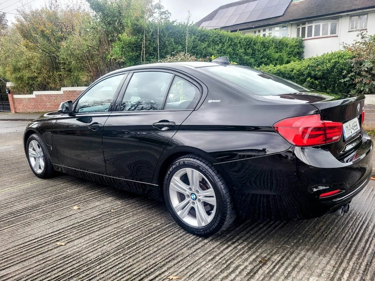 BMW 330e Sport (252 bhp) 93,000m | STUNNING - Image 2