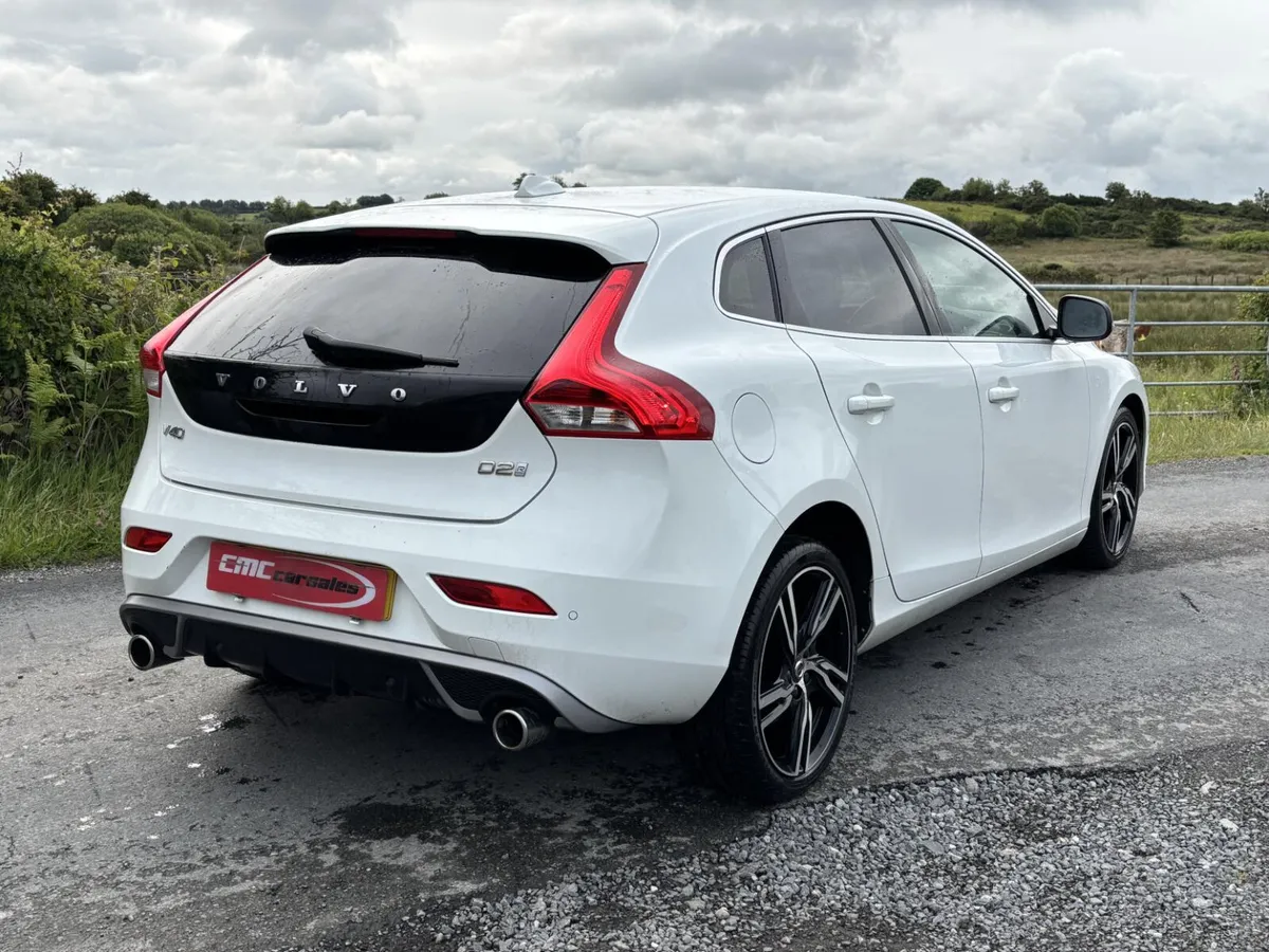 2017 Volvo V40 2.0 D2 R Design Pro - Image 4