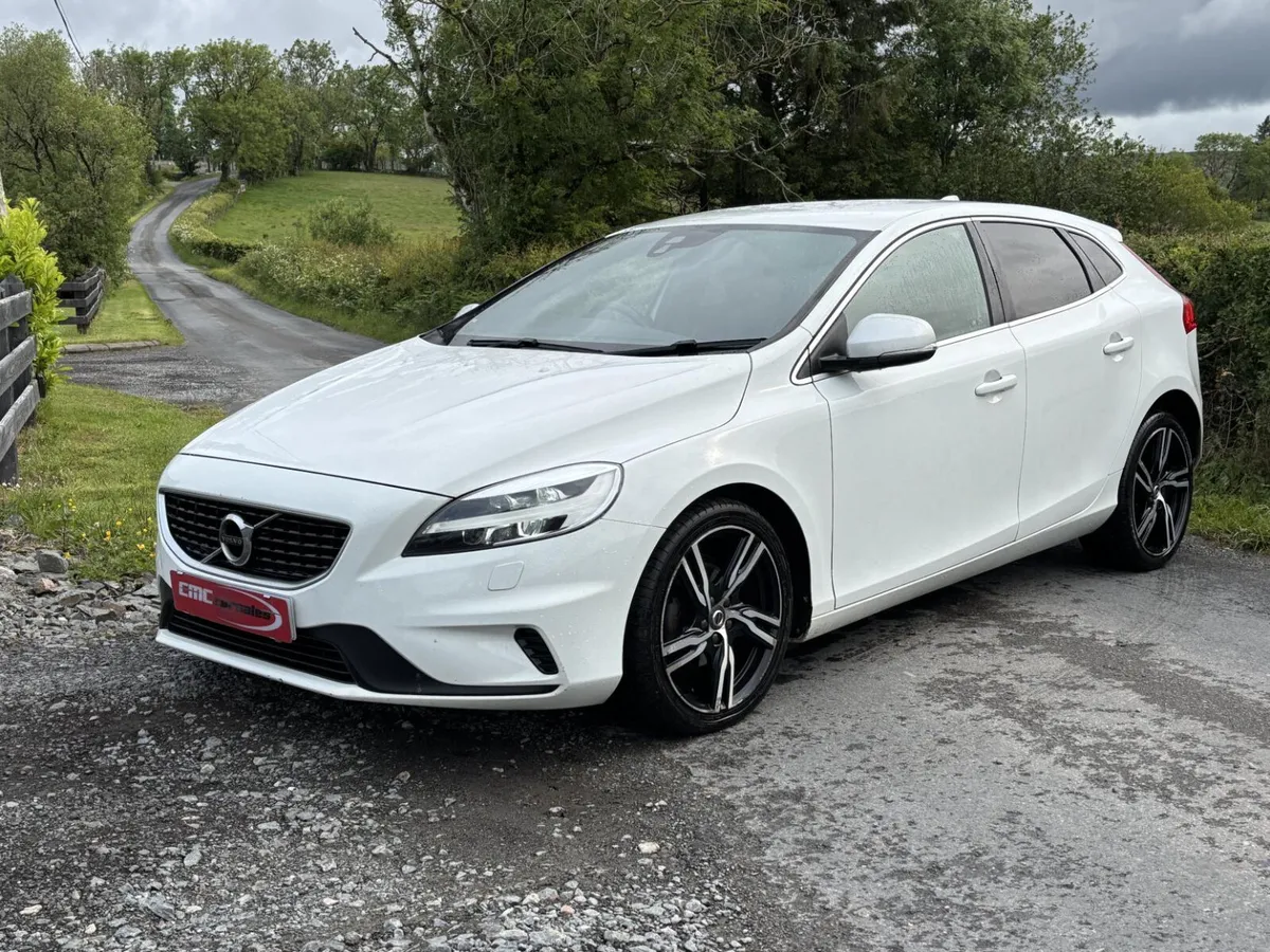 2017 Volvo V40 2.0 D2 R Design Pro - Image 3