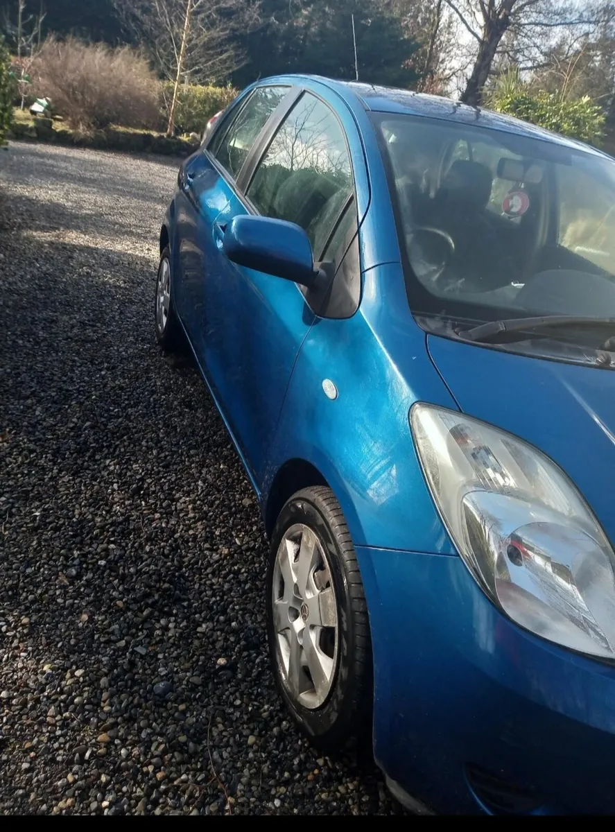 Toyota Yaris 2009 - Image 3