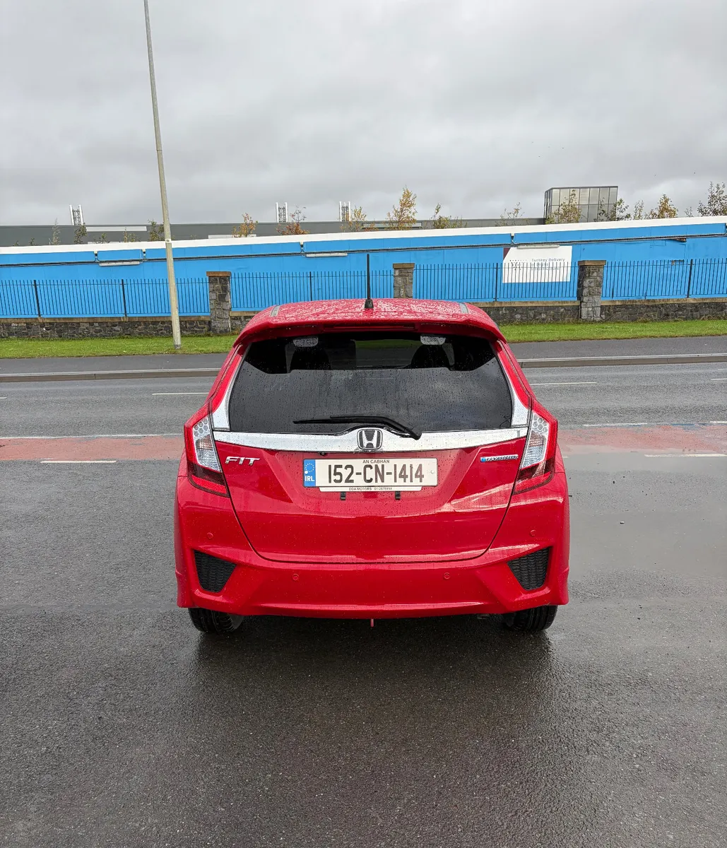 2015 Honda Fit (Jazz) 1.5 Hybrid LOW KMS HIGH SPEC - Image 3