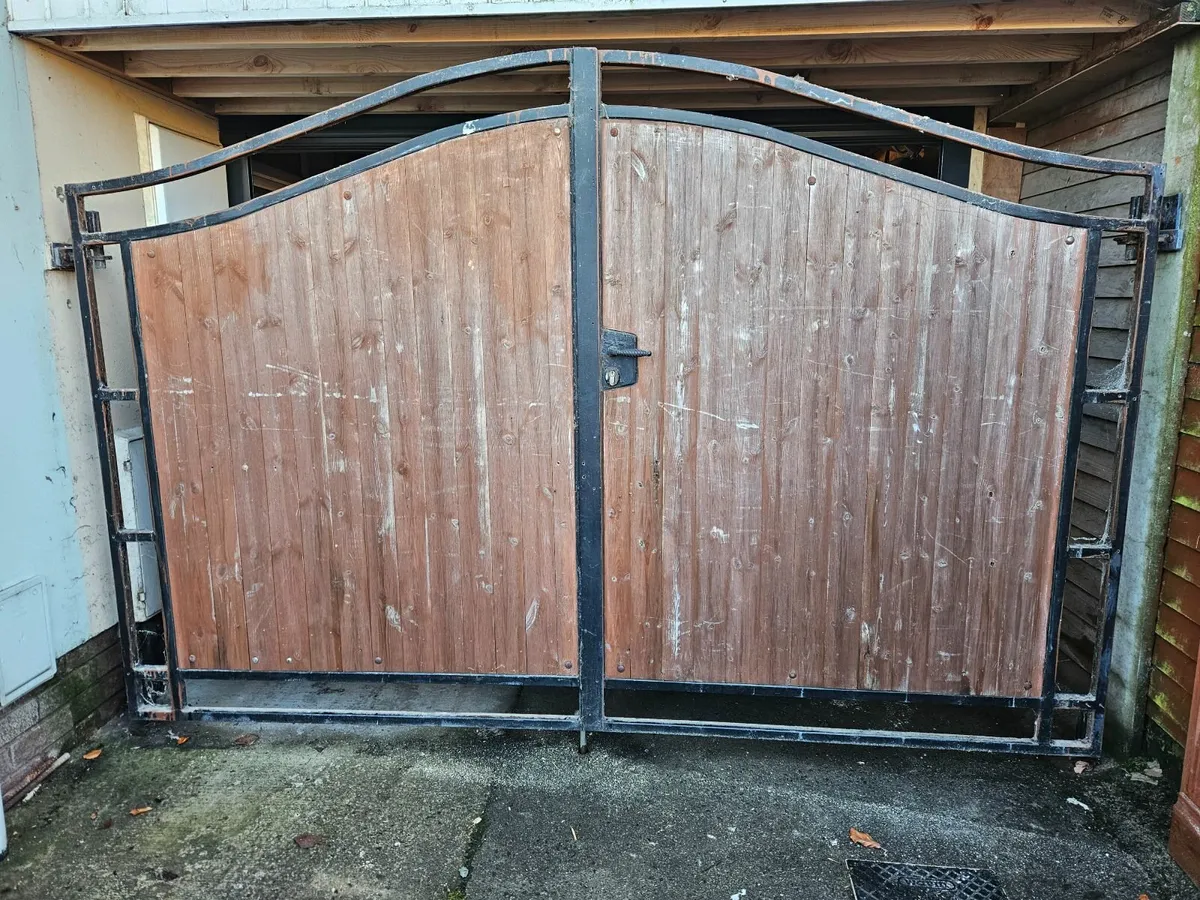 Steel frame External gates - Image 1