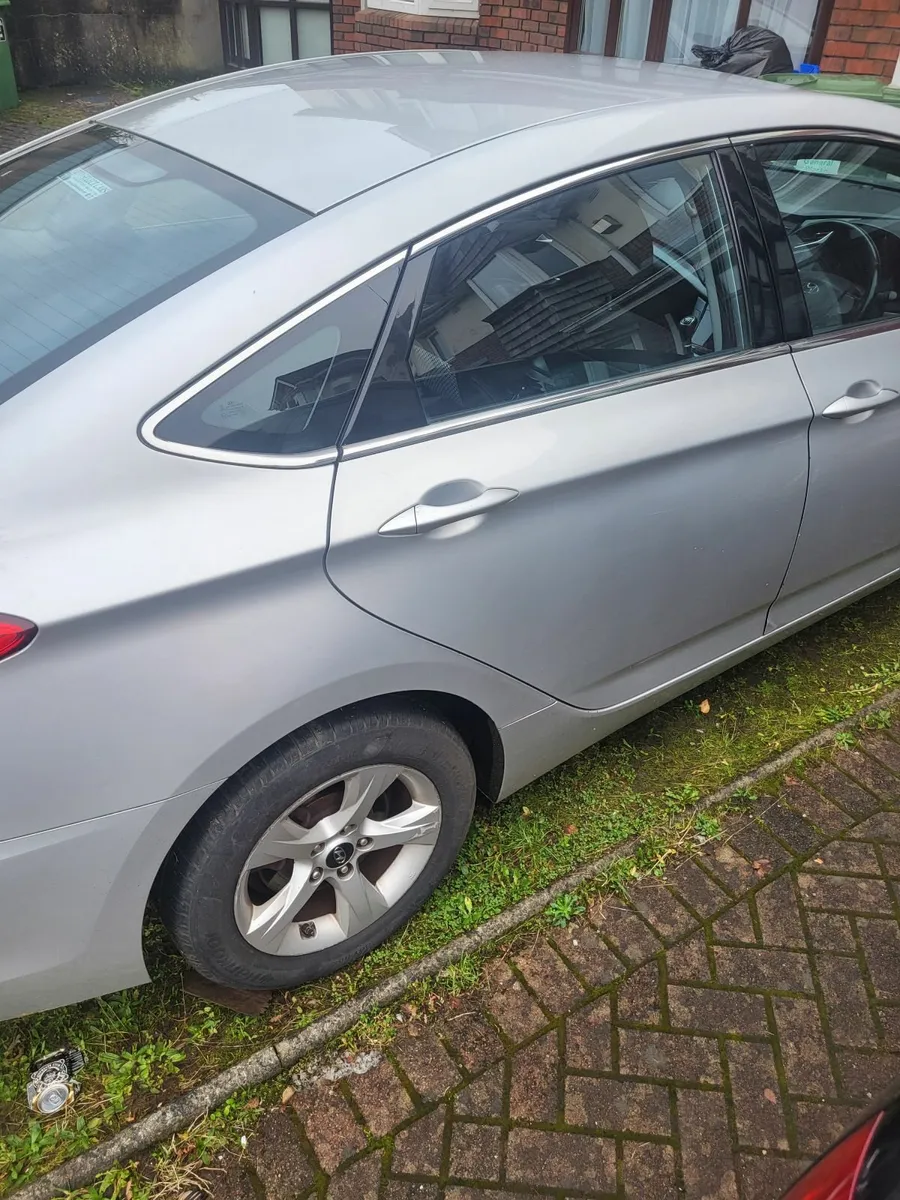 Hyundai i40 2015 - Image 2