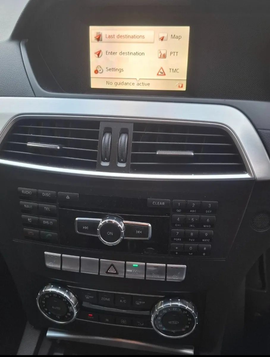 Mercedes-Benz C-Class 2011 - Image 4