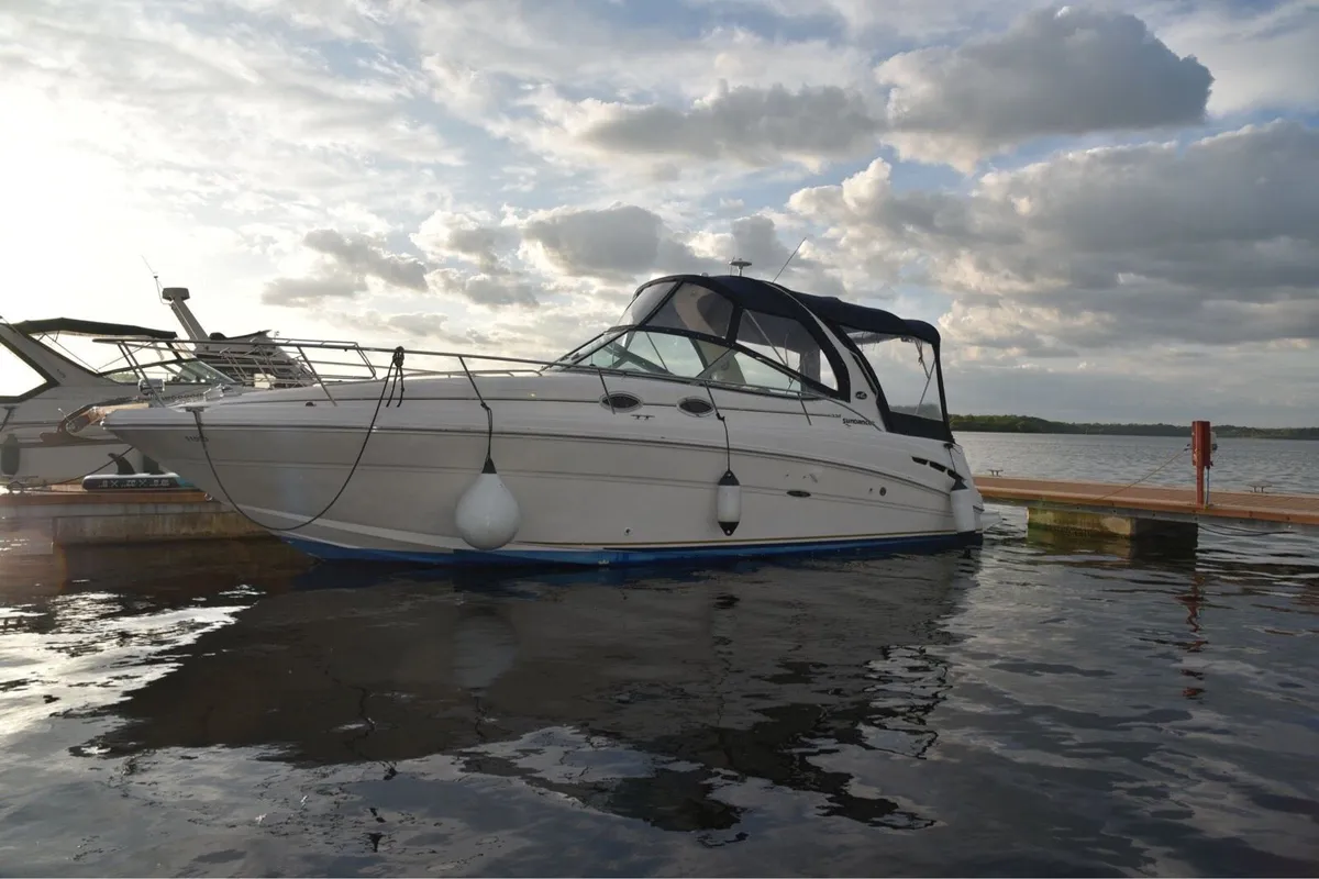 Searay Sundancer 335 - Image 1