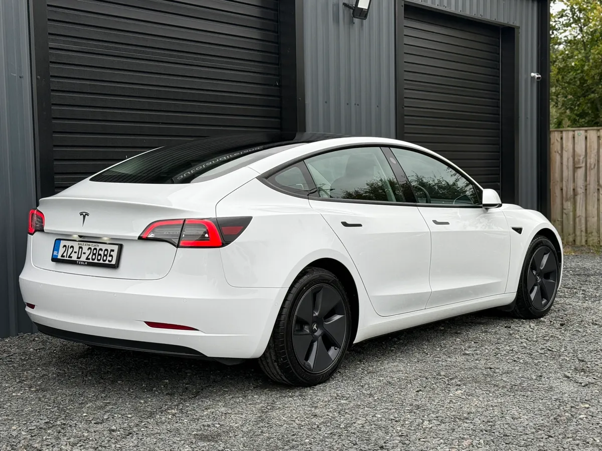 Tesla Model 3 2021 - Image 3