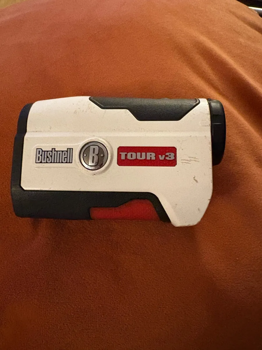 Bushnell Tour V3 rangefinder - Image 1