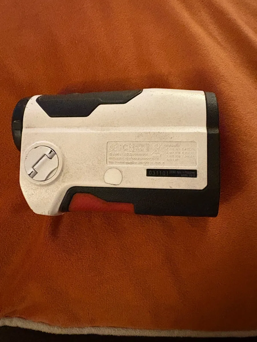 Bushnell Tour V3 rangefinder - Image 2