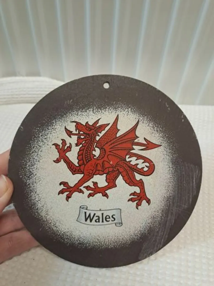 Slate Wales ornament - Image 1