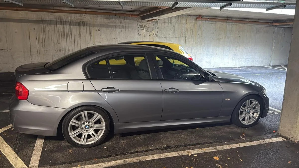 BMW M Sport 3-Series 2009 - Image 1