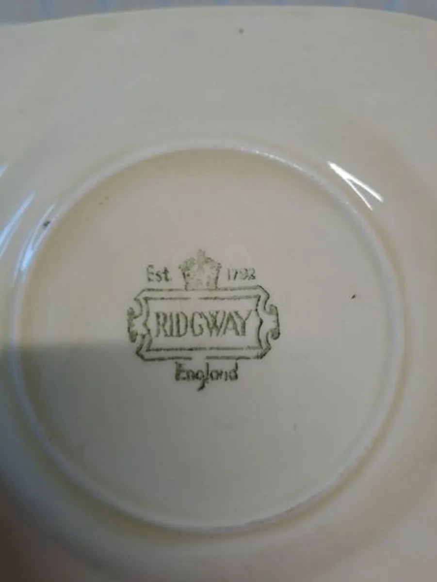 Square Ridgway Plates - Image 3
