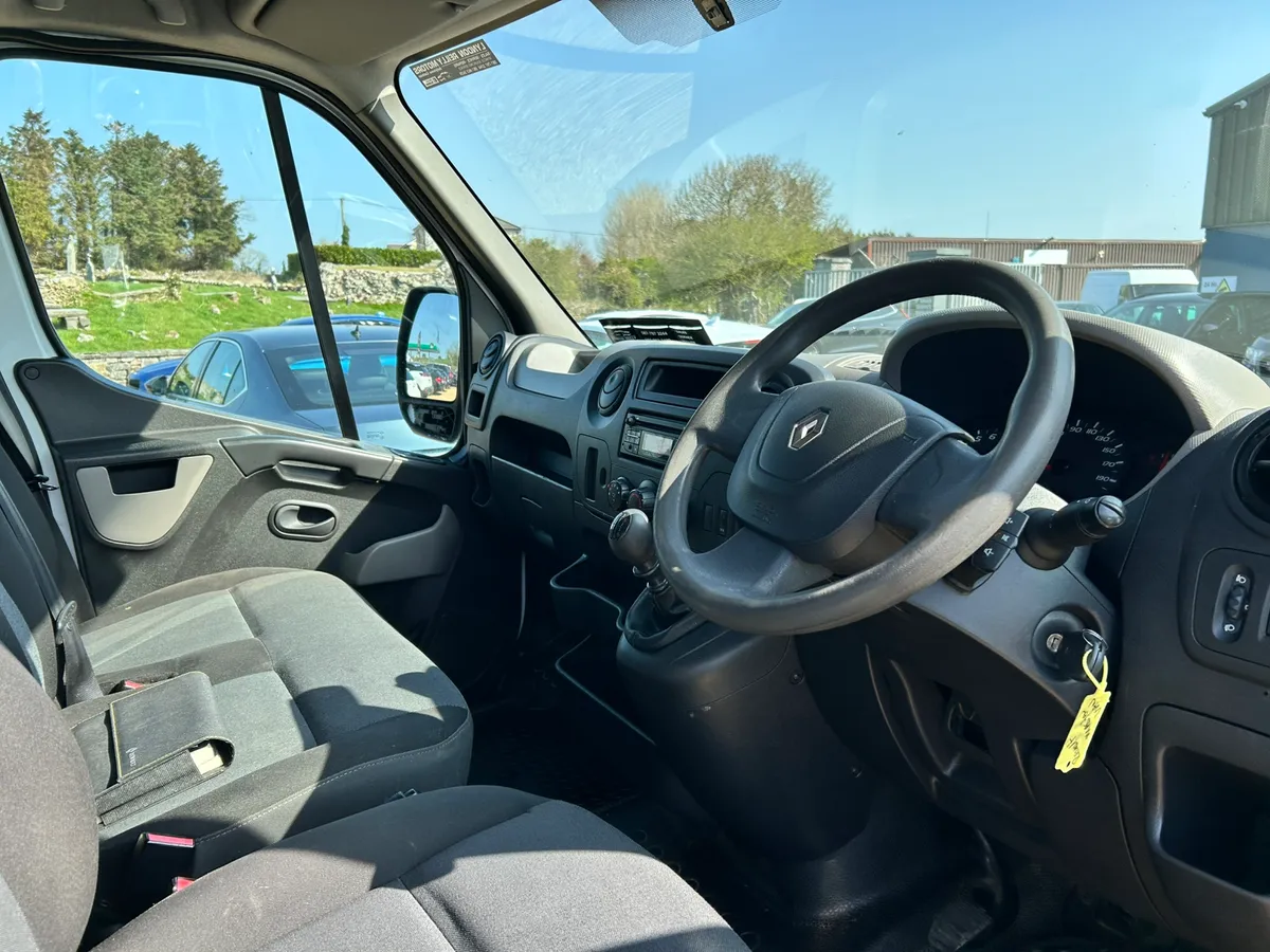 Renault master 2.3 DCI LWB **price inc vat** - Image 2