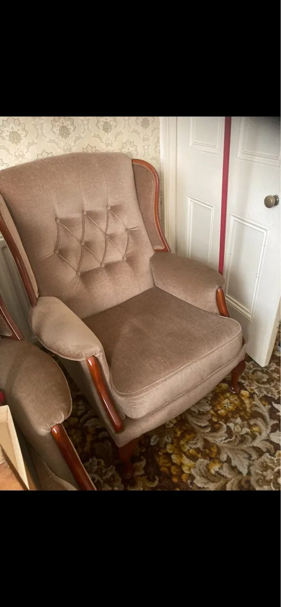 Queen Anne fabric suite - Image 3