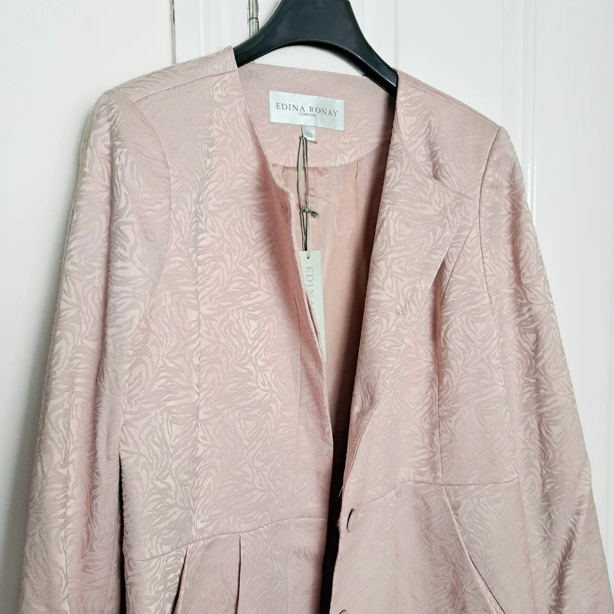 Edina Ronay Blush Pink Embossed Pattern Coat L/XL - Image 3