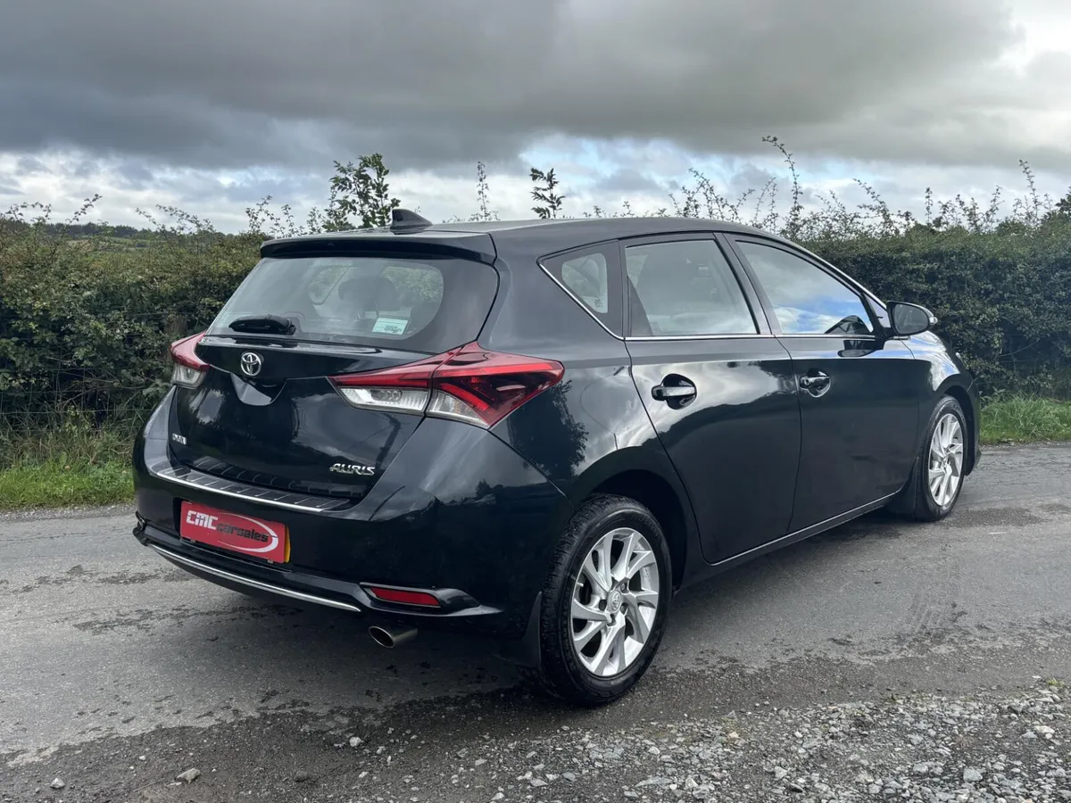 2016 Toyota Auris 1.4 D-4D Business - Image 4