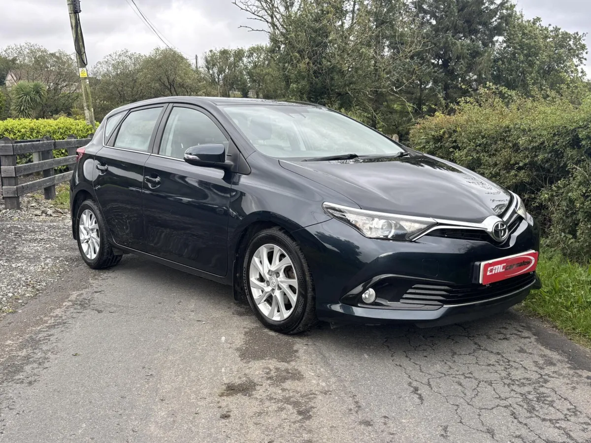 2016 Toyota Auris 1.4 D-4D Business - Image 1