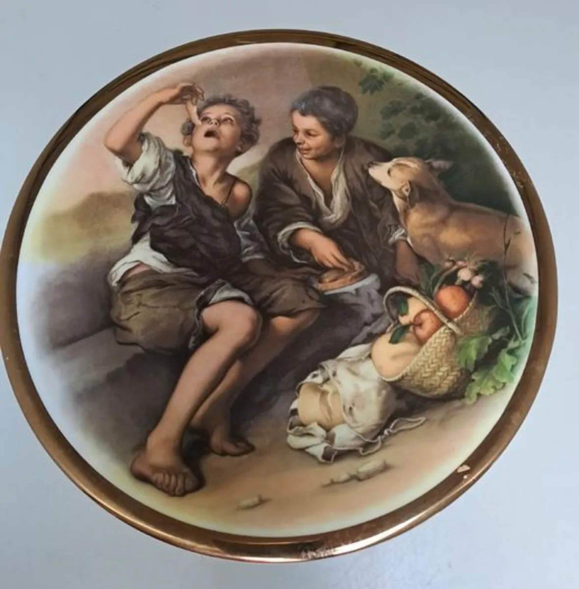 No 2 The Beggar Boys Wall plate - Image 1