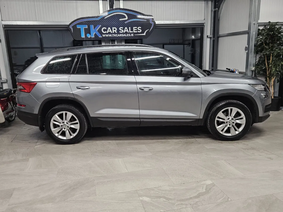 19 SKODA KODIAQ 5 SEATER AMBITION - Image 2
