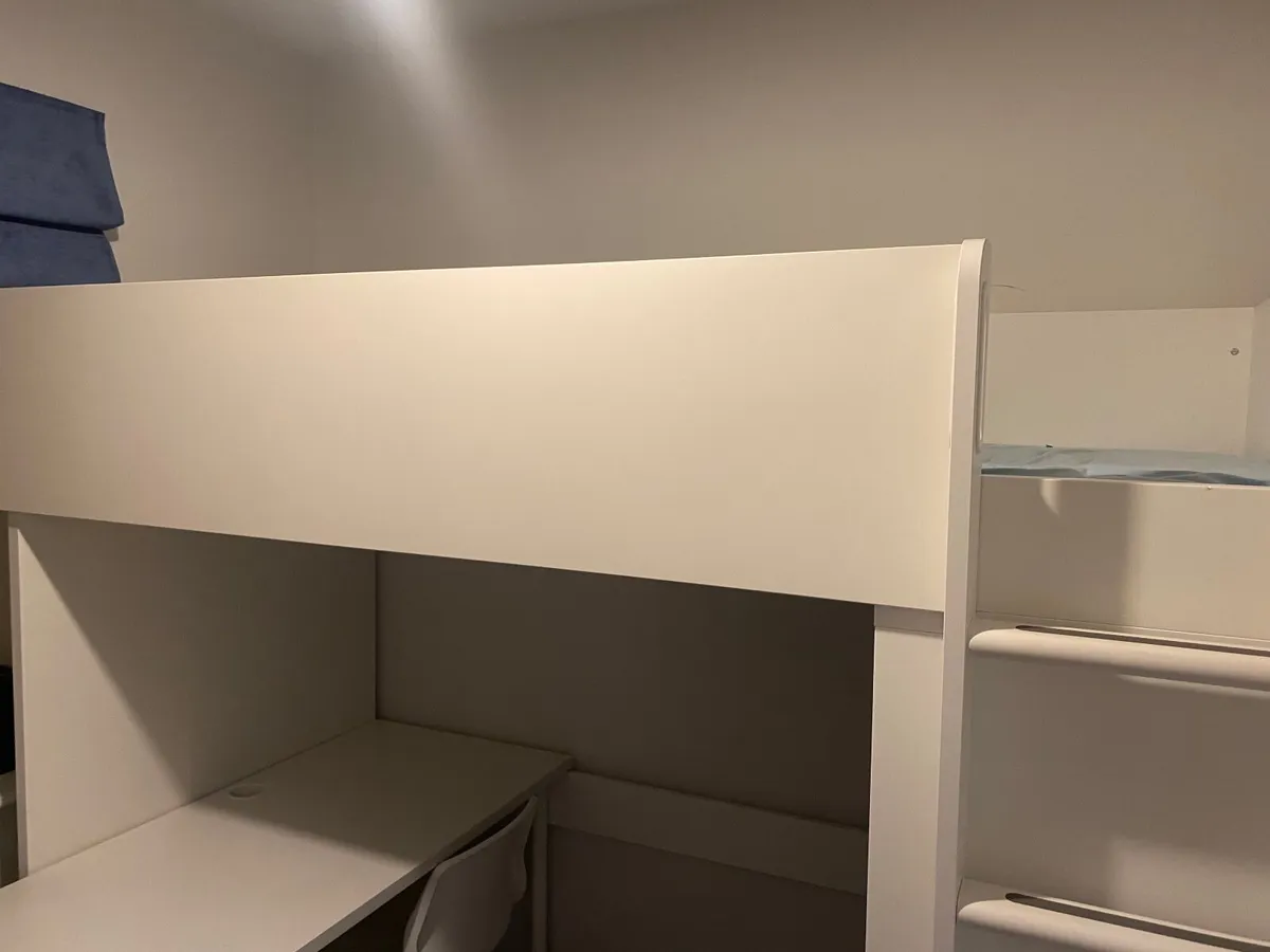 Kids bed and wardrobe set - Image 2