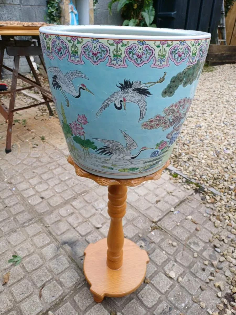 20th Century Chinese Porcelain Jardinière - Image 4