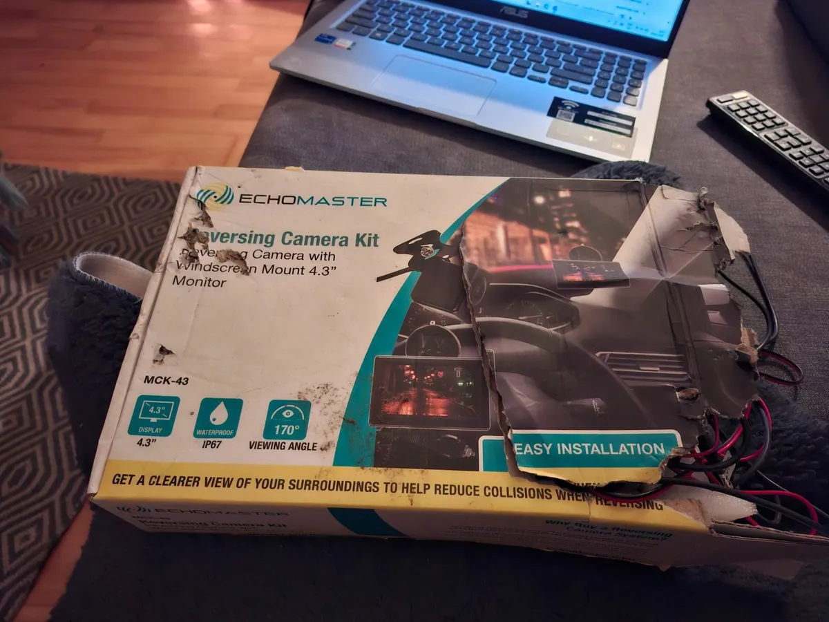 Reversing camera kit - Image 2