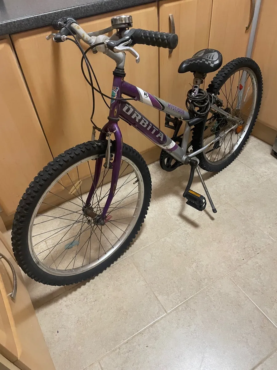 Child’s bike needing repairs - Image 1