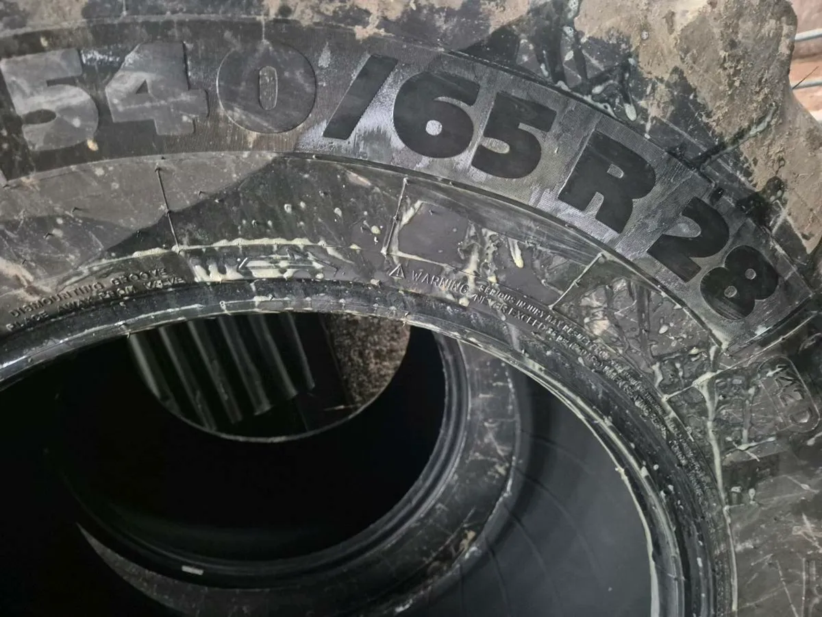 Tractor tyres - Image 1
