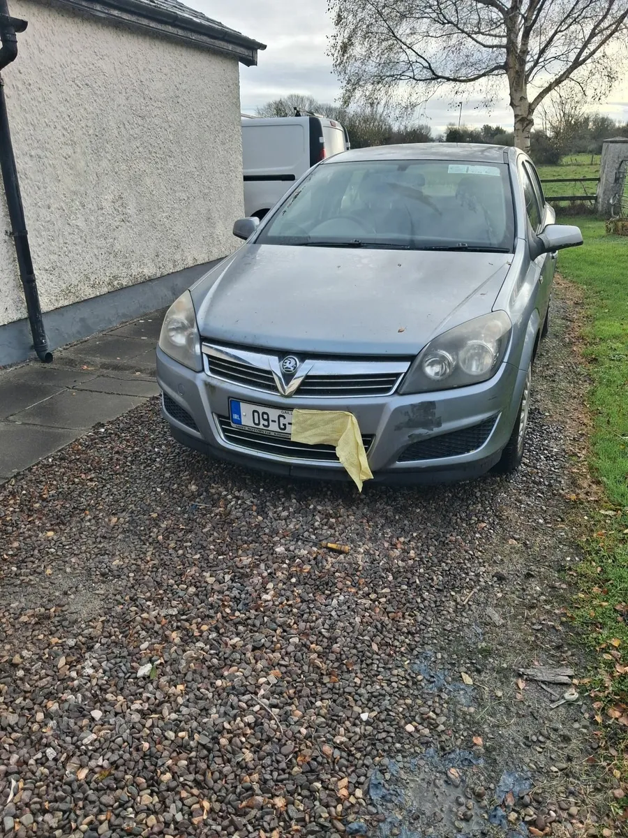 Vauxhall Astra 2009 - Image 1