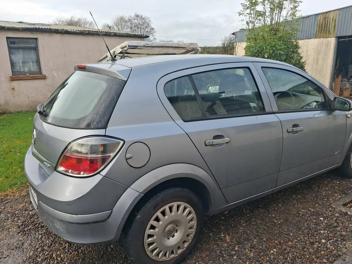 Vauxhall Astra 2009 - Image 2