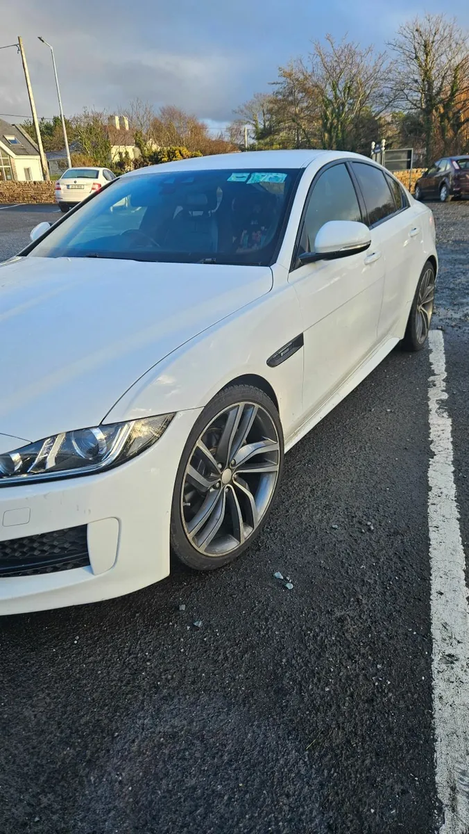 Jaguar XE 2017 - Image 1