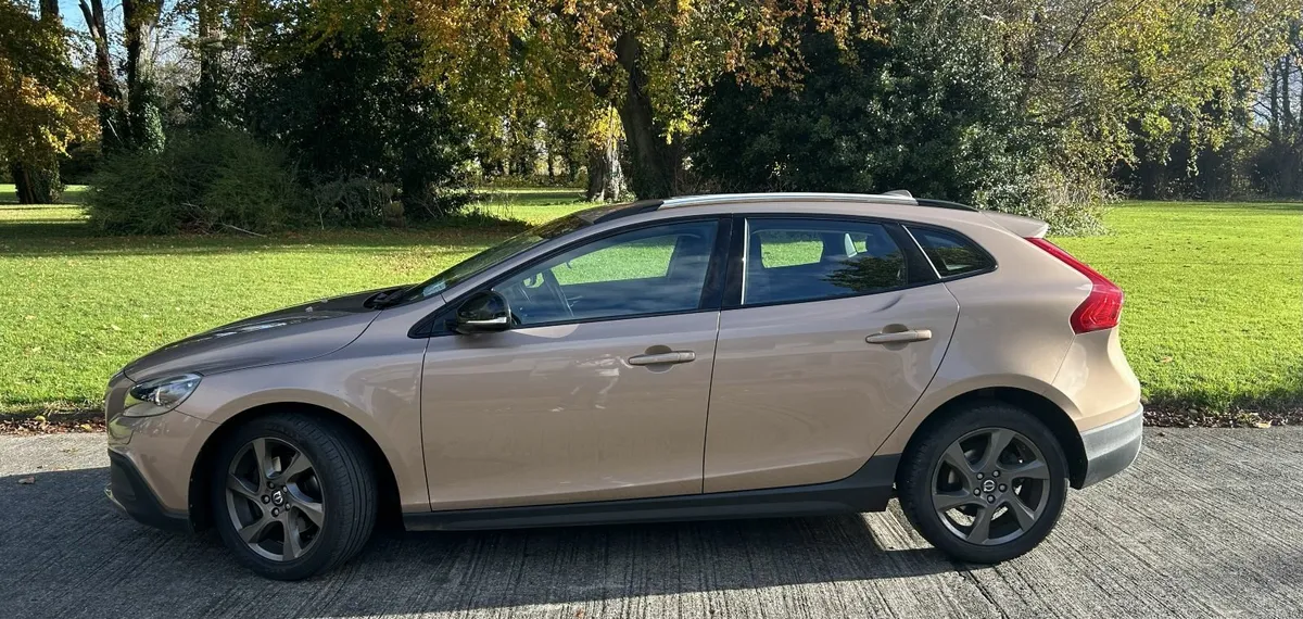 Volvo V40 2014 - Image 3