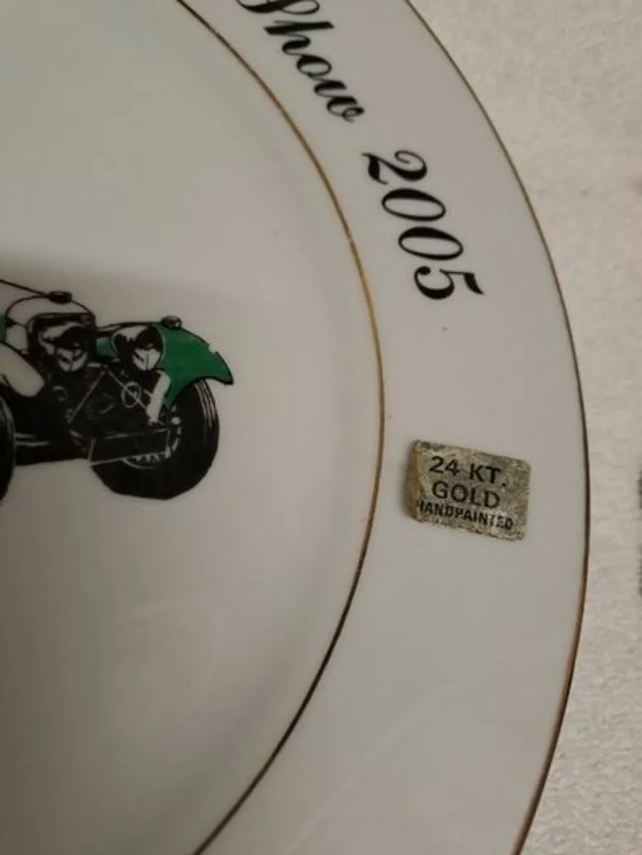 Wall plate 2005 Motor Show 24 kt gold - Image 3