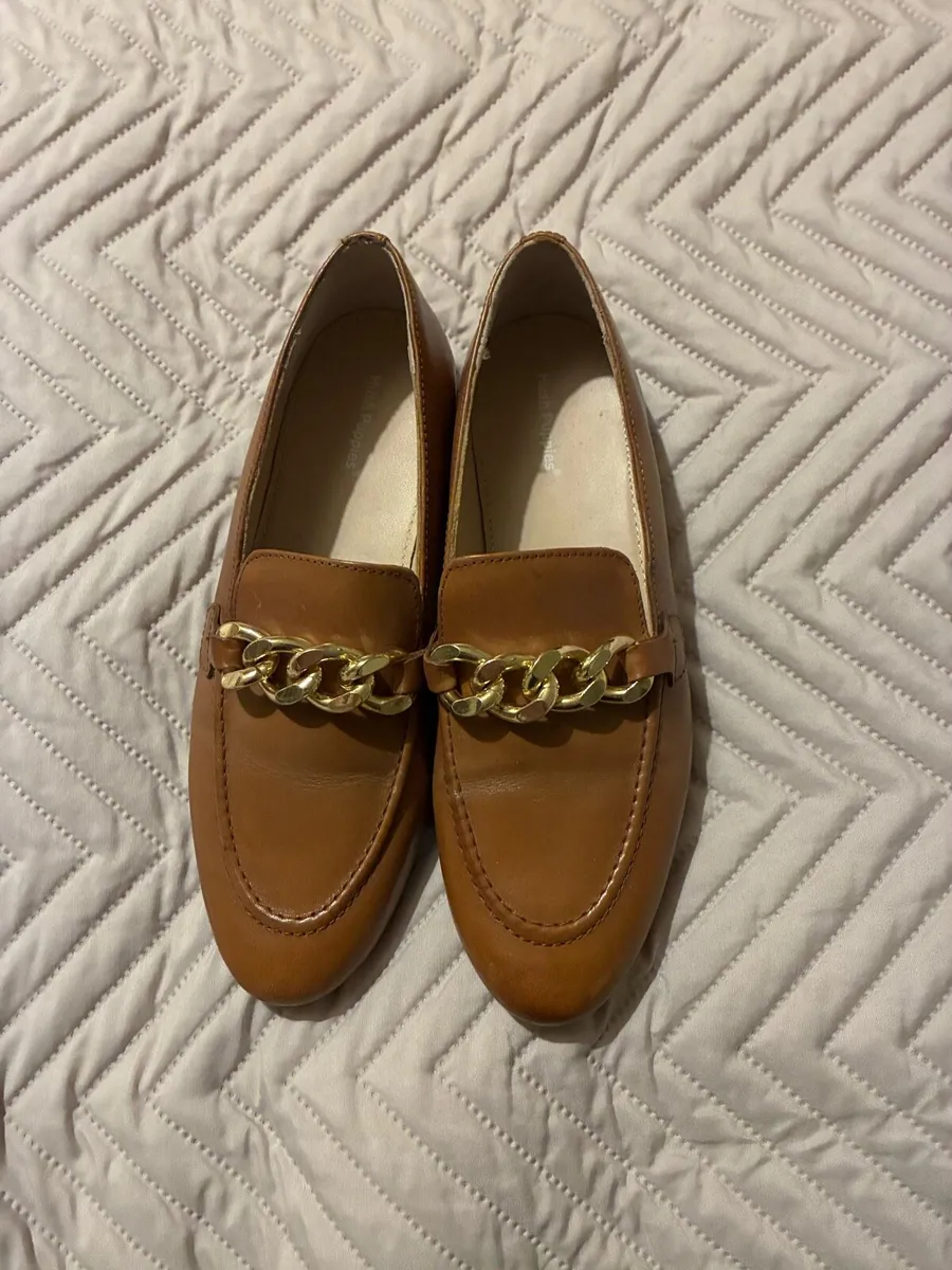 Hush puppies women’s loafers - Image 1