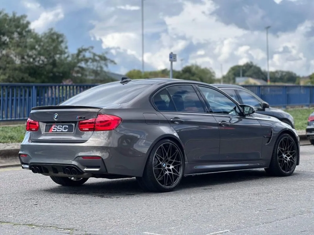 2018 BMW M3 COMPETITION INDIVIDUAL - Image 4