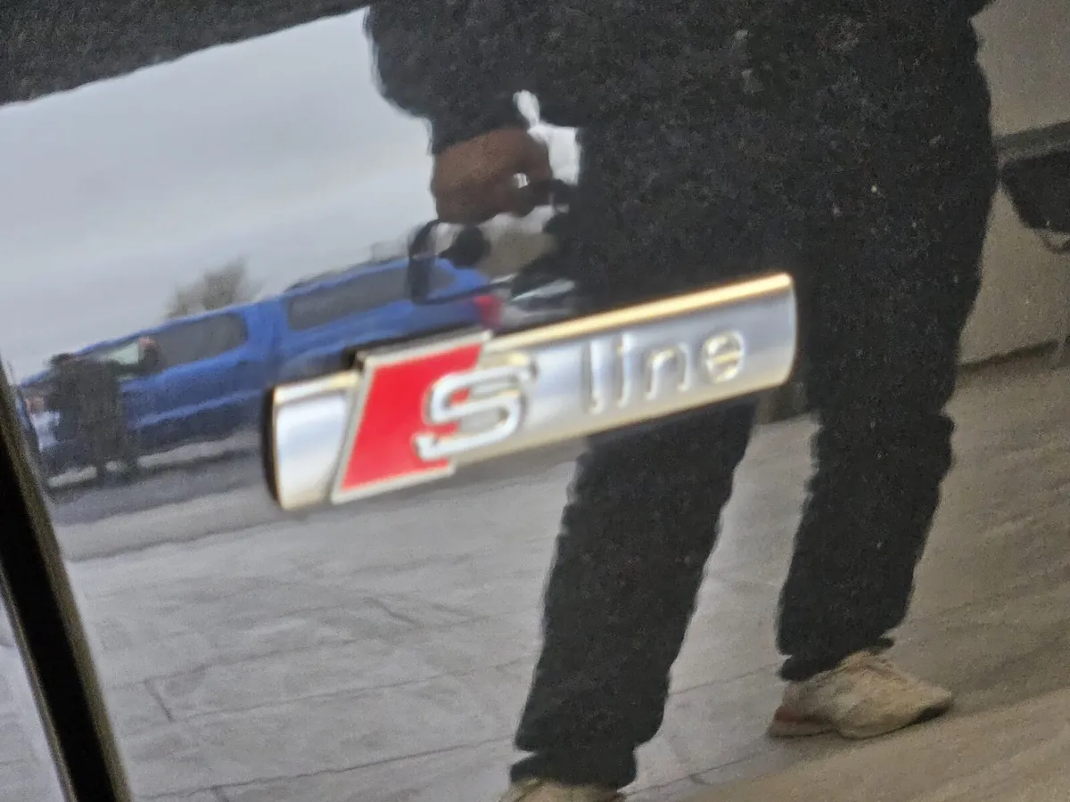 19 AUDI A6 S-LINE ULTRA AUTOMATIC - Image 4