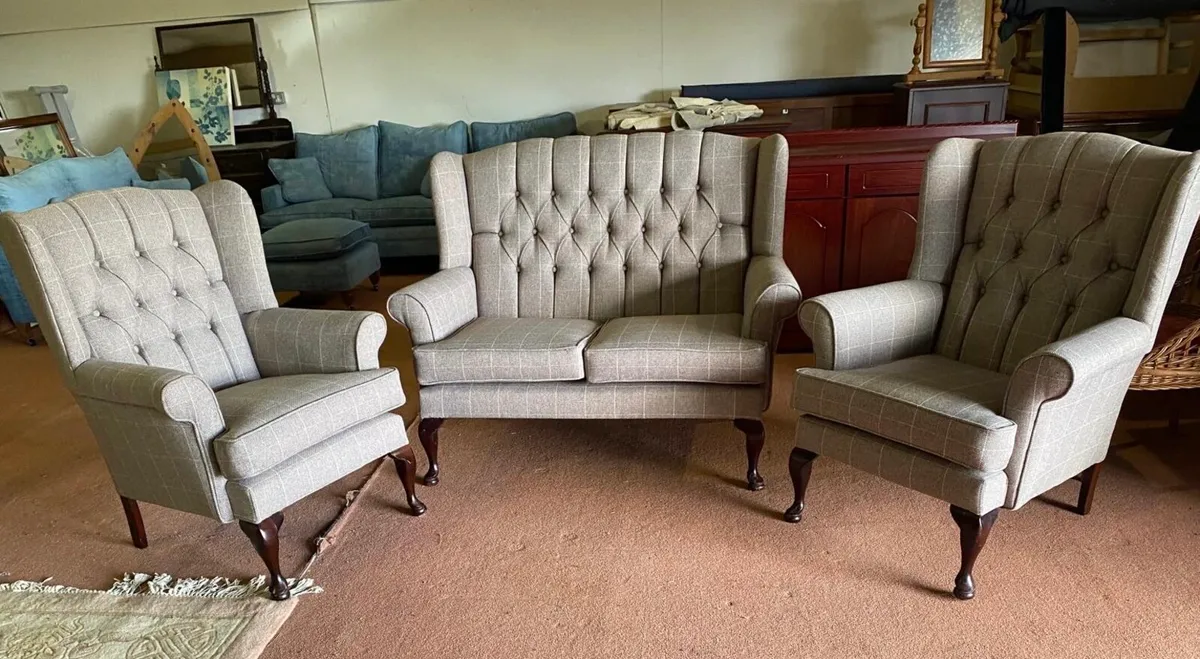 Wing back 2 seater and 2 chairs - Image 1
