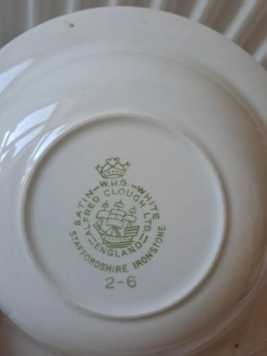 Vintage Alfred Clough Ltd plates - Image 4