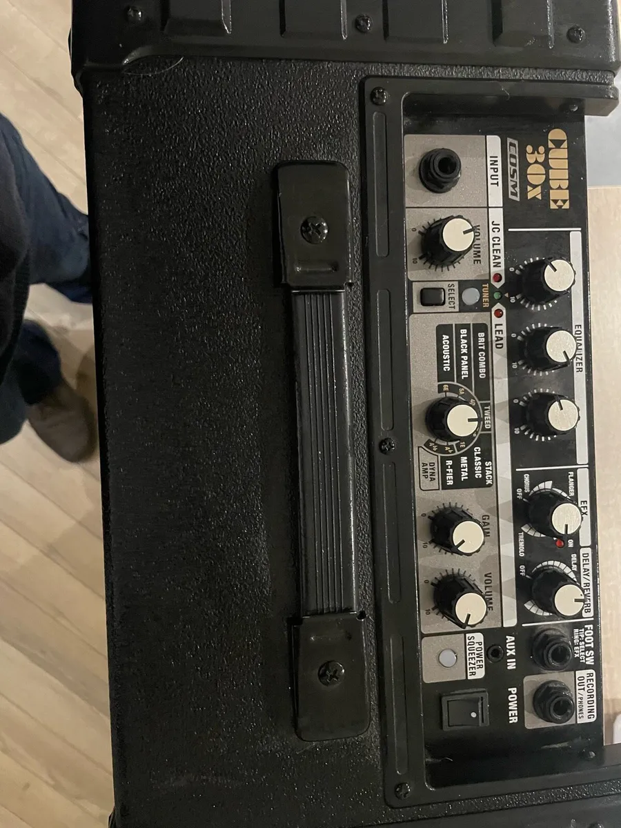 Roland 30 x amp - Image 2