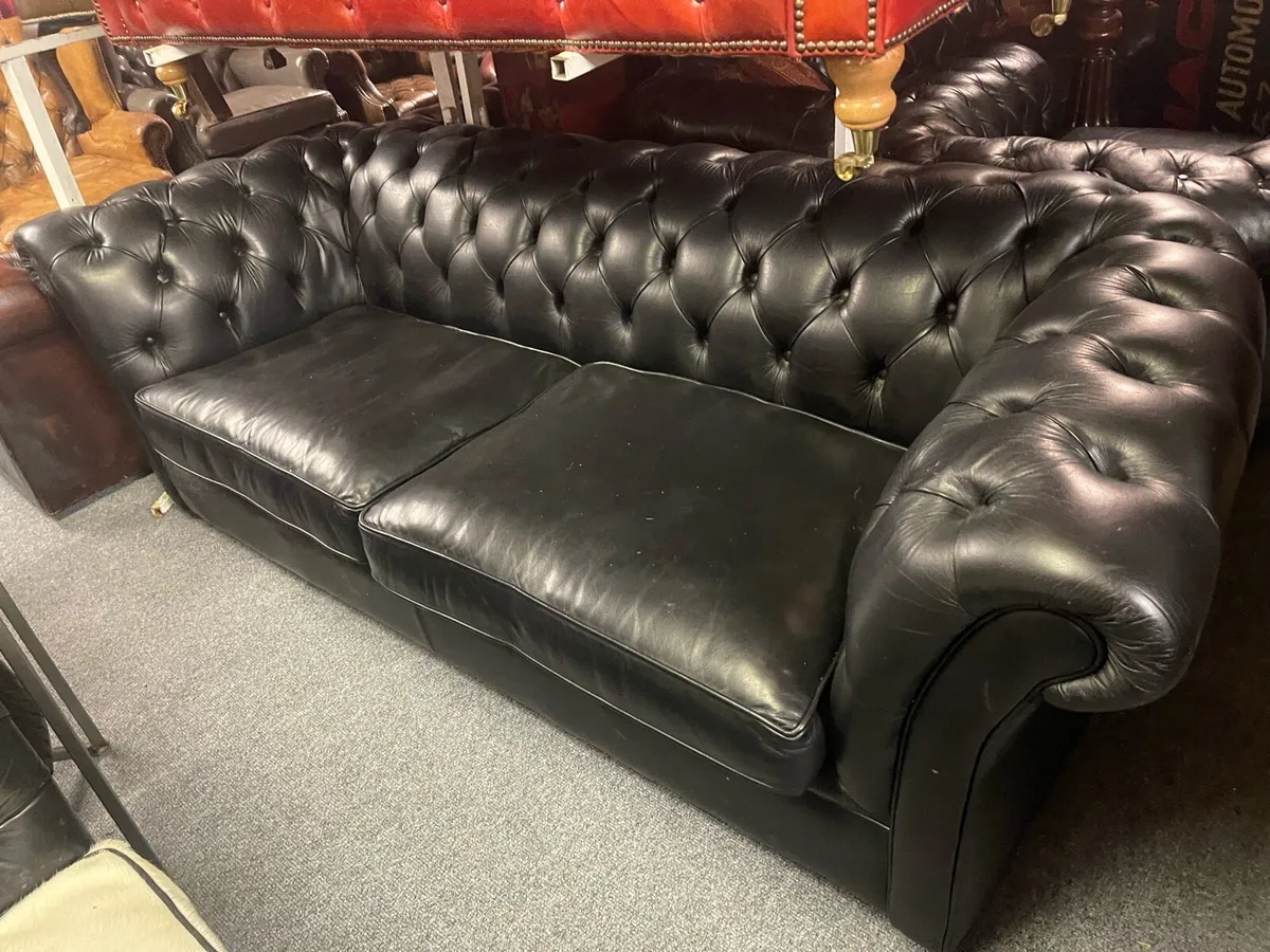 Black leather chesterfield sofa - Image 3