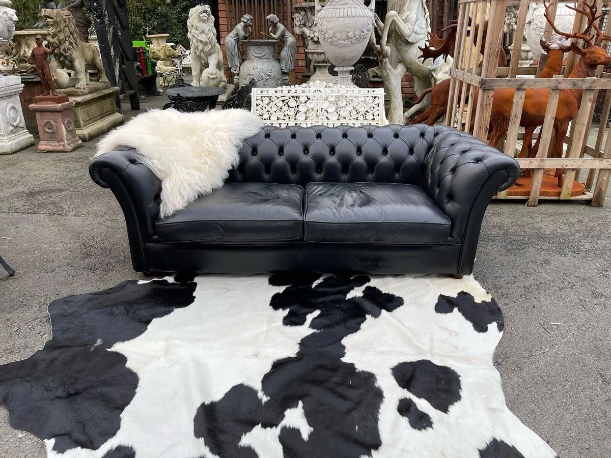 Black leather chesterfield sofa - Image 4