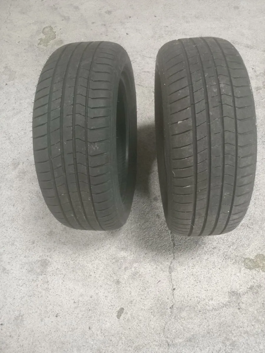 2 new van tyres - Image 1
